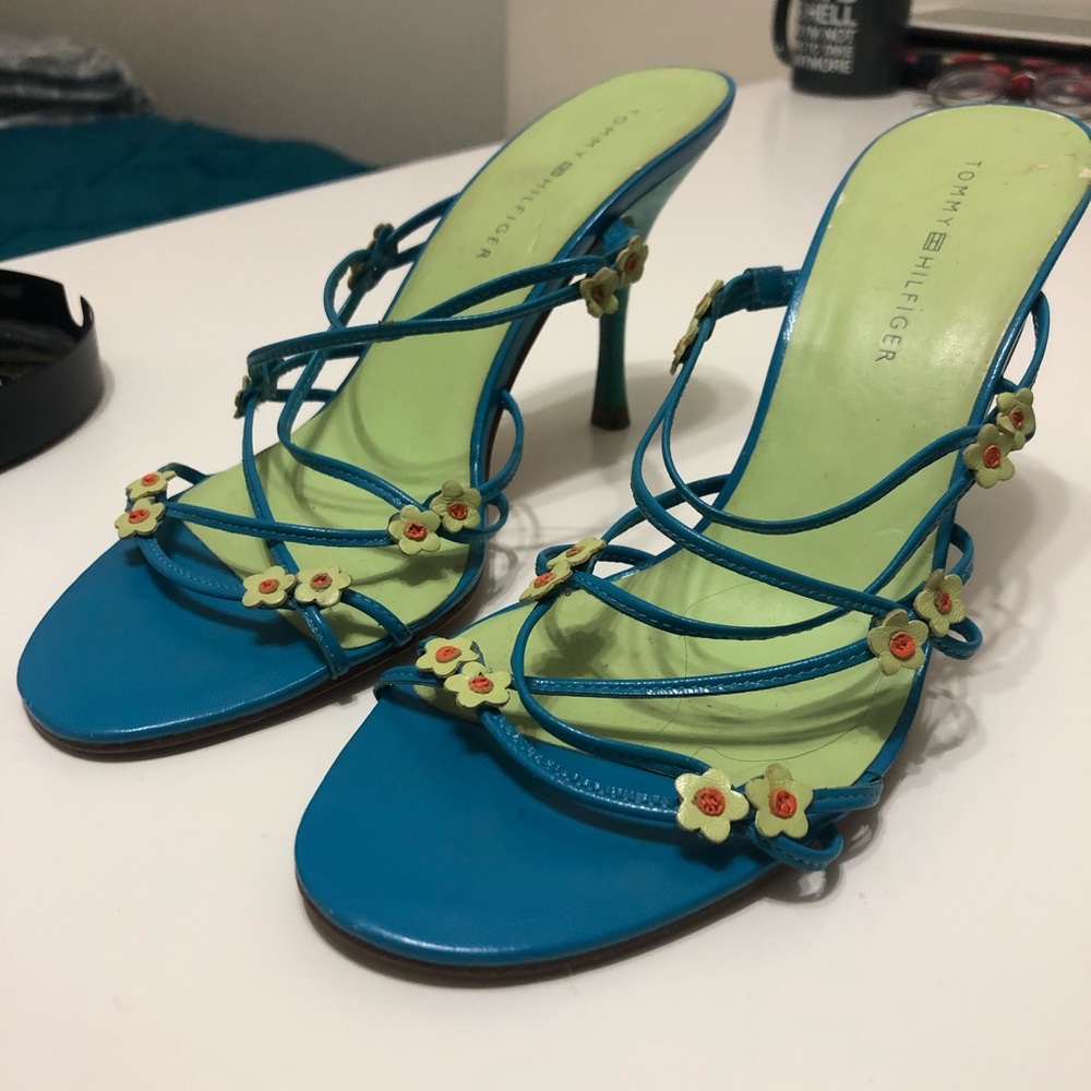 Tommy Hilfiger flower heels